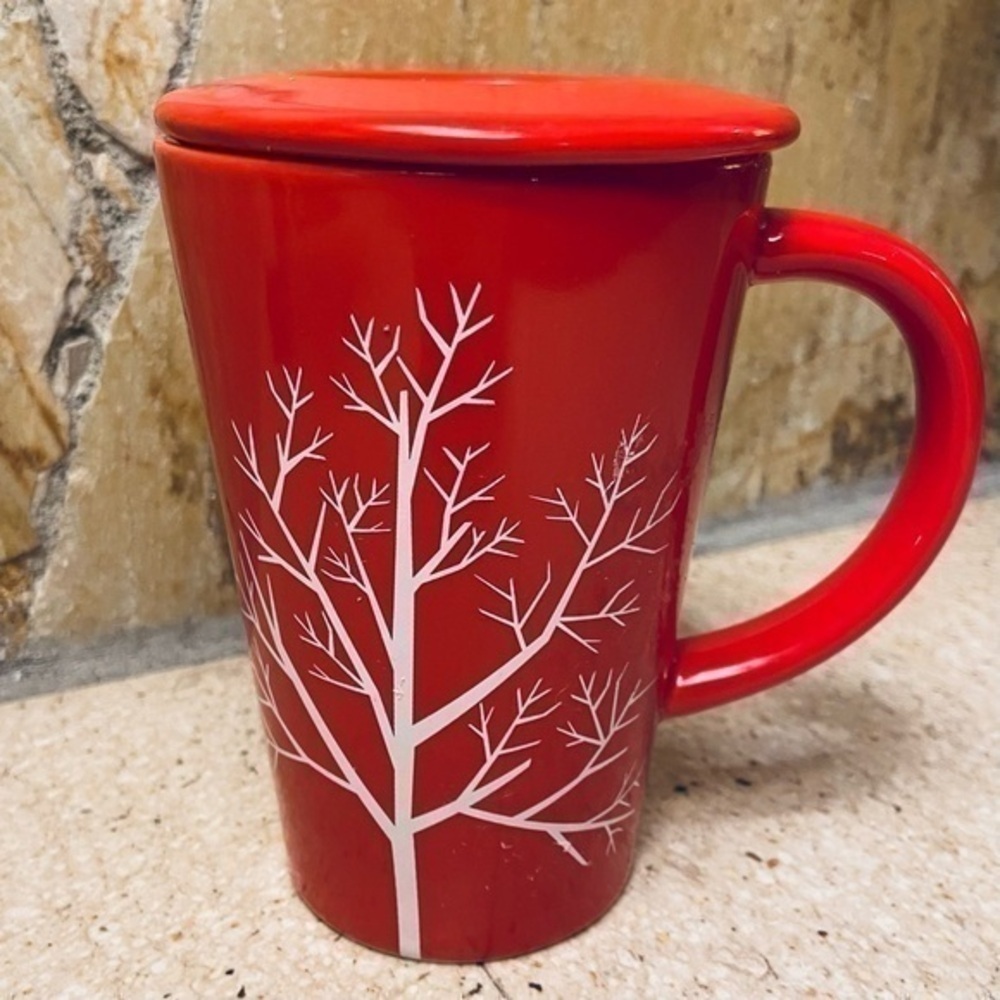 David’s Tea The Perfect Mug Set: Red ceramic mug with white tree design and lid - Picture 2 of 12